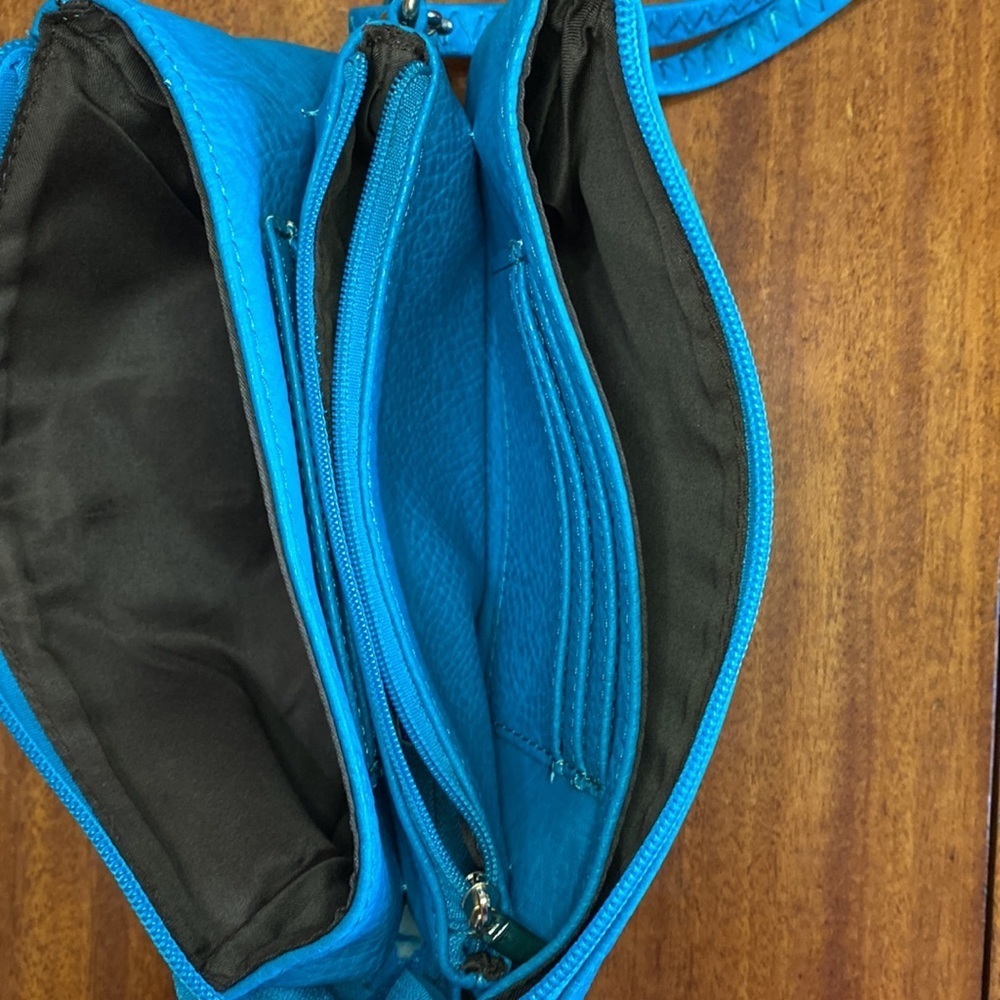 Cross body Purse - Picture 7 of 14